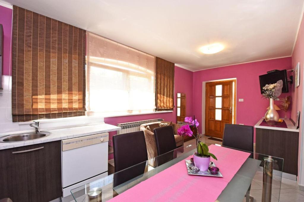 Apartments And Rooms Branka Novigrad Istria Exterior foto