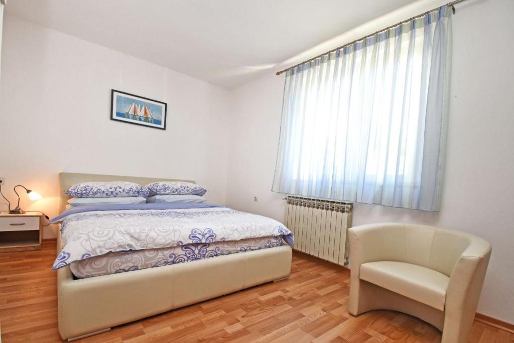 Apartments And Rooms Branka Novigrad Istria Exterior foto