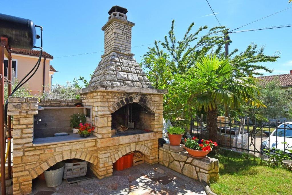 Apartments And Rooms Branka Novigrad Istria Exterior foto